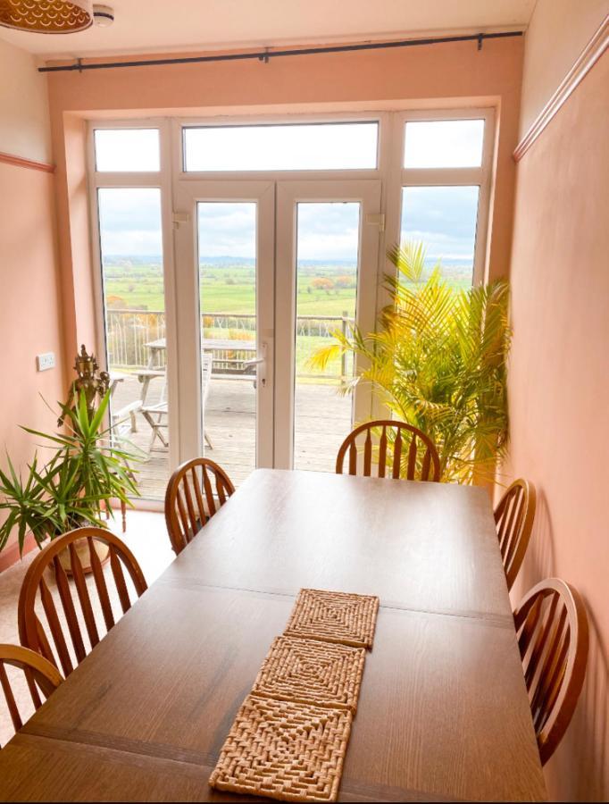 Healing Waters Sanctuary For Exclusive Private Hire And Self Catering Board, Vegetarian, Alcohol & Wifi Free Retreat In 格拉斯顿伯里 外观 照片