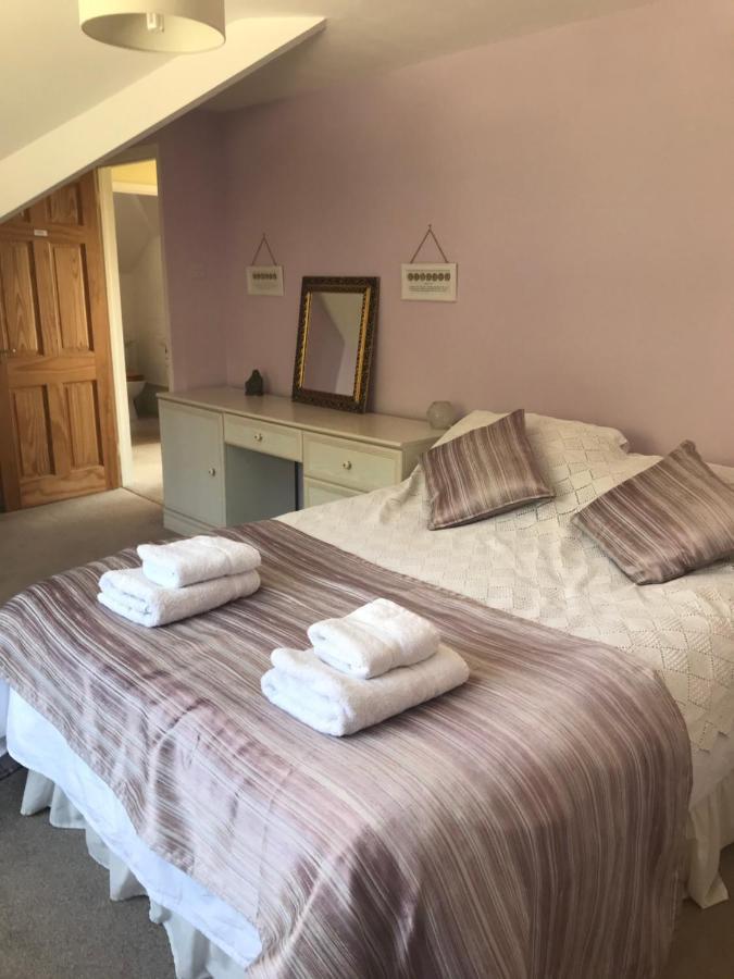 Healing Waters Sanctuary For Exclusive Private Hire And Self Catering Board, Vegetarian, Alcohol & Wifi Free Retreat In 格拉斯顿伯里 外观 照片