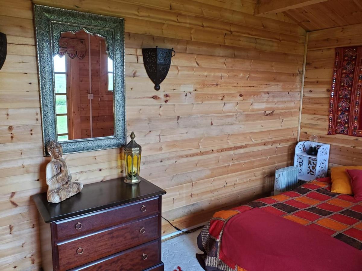Healing Waters Sanctuary For Exclusive Private Hire And Self Catering Board, Vegetarian, Alcohol & Wifi Free Retreat In 格拉斯顿伯里 外观 照片
